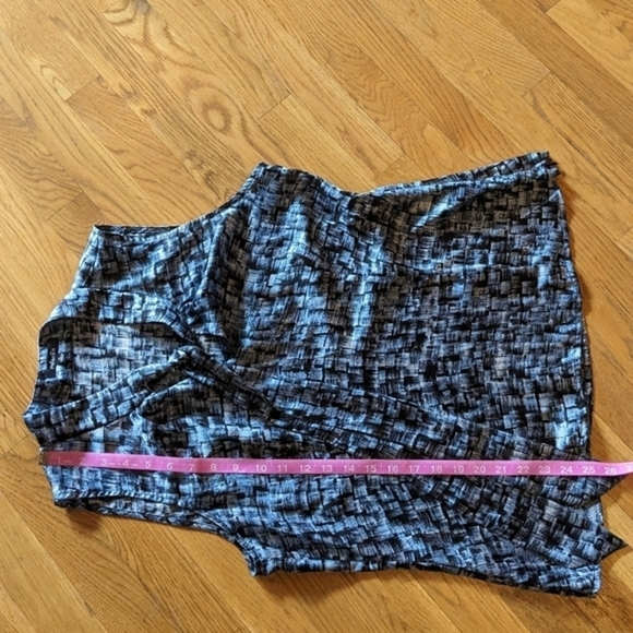 Rafaella Blue & Black Woven Pattern Sleeveless Blouse w/ Tie at Neck - Picture 10 of 11